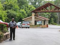 Gülen'in Malikânesinde Ziyaretçi Trafiği Azaldı