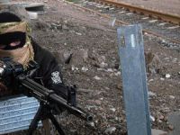 IŞİD Suriye'nin Karyatayn Kentini Ele Geçirdi