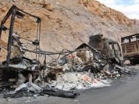 Bingöl'de Yol Kesen PKK 4 Aracı Yaktı