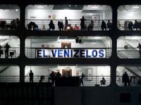 Yunan Adalarındaki Sığınmacılar Pire'de