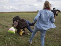 Macaristan'da Sığınmacılara Çelme Takan Kameraman Yargılanacak