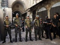 İsrailli Yerleşimciler Mescid-i Aksa'ya Baskın Düzenledi!