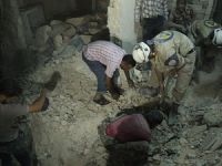 Esed Güçleri Halep'i Bombaladı, 12 Kişiyi Daha Katletti!
