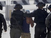 İşgalci İsrail Batı Şeria'da 28 Filistinliyi Gözaltına Aldı!