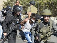 Siyonistler Filistinli Çocukları Gözaltına Aldı