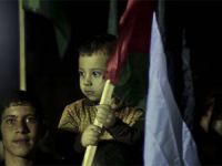 Filistinli Çocuklar BM Önünde Gösteri Düzenledi