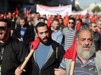 Yunanlı Çiftçiler Atina'da Polisle Çatıştı