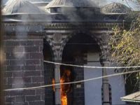 STK'lar Tarihi Camide Yangına Neden Olan PKK'yı Kınadı