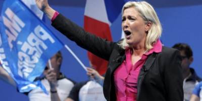 Fransa'da ırkçı Le Pen AB fonlarını zimmetine geçirmekle suçlandı