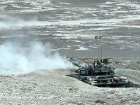 Azerbaycan Ordusu Ermenistan Mevzilerini Vurdu