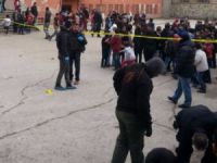 Karne Dağıtımı Sırasında Okula Bomba Attılar!