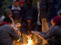 Mültecileri Engellemek İçin Calais'deki Duvar Uzatılacak!