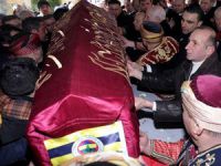 Tabuta Sarılan Sancak, FB Bayrağından Daha Anlamlı Değil