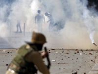 Keşmir Dayanışma Gününde Halka Saldırı