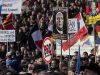 İslâm Düşmanı PEGIDA Yine Sahnede!