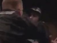 Alman Polisinin Mültecilere Şiddeti Irkçılardan Alkış Aldı