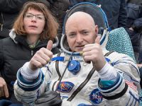 Uzayda Bir Yıl Geçirdiler: Kelly ve Kornienko Dünya'ya Döndü