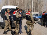 Iğdır'da Belediye Başkan Vekili, Yardımcısı ve Meclis Üyeleri Gözaltında