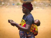 Dünyanın En Çaresiz Anneleri Gine'de!