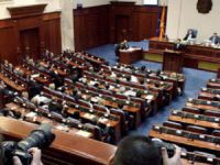 Makedonya'da Siyasi Krizin Çözümü Amacıyla Meclis Feshedildi