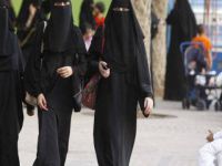 Suudi Arabistan'da Kadınlara Kısmen Çalışma İzni