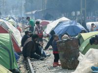 Sığınmacıların 'Araftaki' Bekleyişi Sürüyor