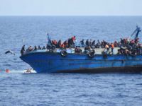 Akdeniz'de Tekne Battı: 16 Göçmen Kayıp!