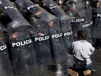 Bolivya Polisi Engelli Protestoculara Müdahale Etti