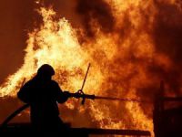 Hindistan'ın En Büyük Silah Deposunda Yangın Çıktı