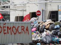 Paris Sokakları Çöpten Geçilmiyor
