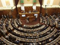 Cezayir'de Kabinede Kısmi Revizyon