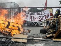 Fransa'da Grev ve Protestolar Devam Ediyor