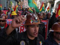 Bolivya'da Halk Sokaklara Döküldü