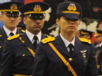 Katil Savaş Pilotu Kadın Subay Yakalandı