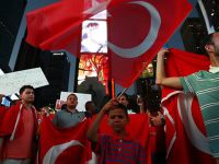 New York'ta Protesto: Gülen'i Derhâl İade Edin