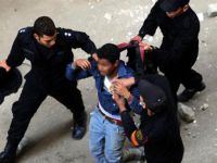 Mısır'da 18 Ayda En Az 26 Bin Kişi Gözaltına Alındı