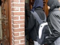 İngiltere'de Müslüman Kadınlar Ayrımcılığa Uğruyor