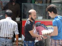 Halep'e Gıda Malzemeleri Girişi Başladı