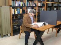 Zeytinburnu Belediyesi’nden Örnek Uygulama: Kitap Okuyana Çay-Kahve Bedava