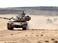 Tank Birlikleri Suriye Sınırından İçeri Girdi (Video)