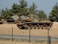 Sınırdaki Birliklere Zırhlı Araç ve Tank Takviyesi Yapıldı