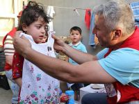 Gazzeli Çocuklara Bayramlık Kıyafet Dağıtıldı