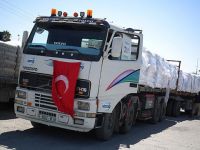 Türkiye'den Gönderilen Yardımları Taşıyan TIR'lar Gazze'ye Ulaştı