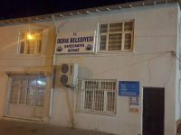 Derik Belediyesinde Yenilenen Kürtçe Tabelalar Asıldı