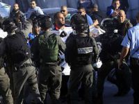 İşgalci İsrail 20 Filistinli Siyasetçiyi Gözaltına Aldı