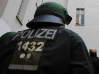 Mülteci Almak İstedi, Öldüresiye Dövüldü