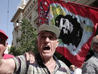 Atina’da Emeklilere Gazla Müdahale Edildi