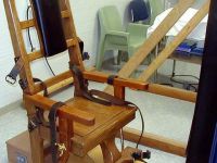 AP Elektrikli Sandalye Satışını Yasakladı