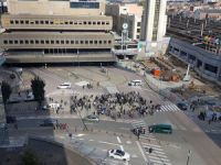 Brüksel'de Polise Saldırı