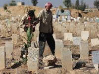 Suriye’de Mezarlıklar Yetersiz Kaldı!
